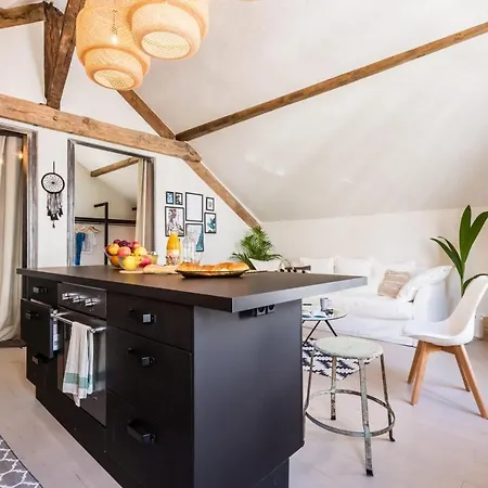 דירה Boho Keyweek Ideally Located In